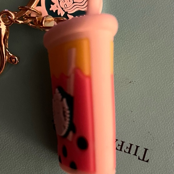 Starbucks boba tea keychain strawberry - Picture 4 of 5